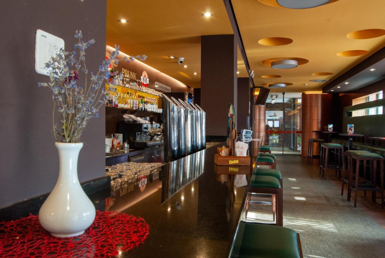 Hotel Prunk Sezana Luaran gambar