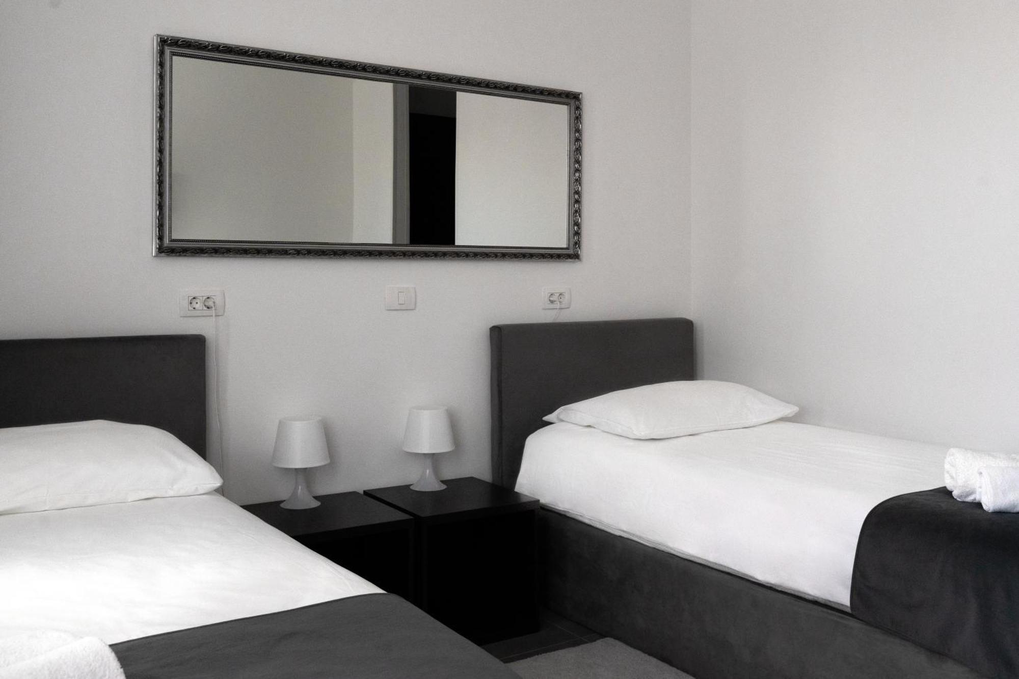 Hotel Prunk Sezana Luaran gambar